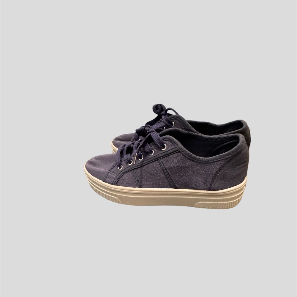 Wanted size 8 navy sneakers